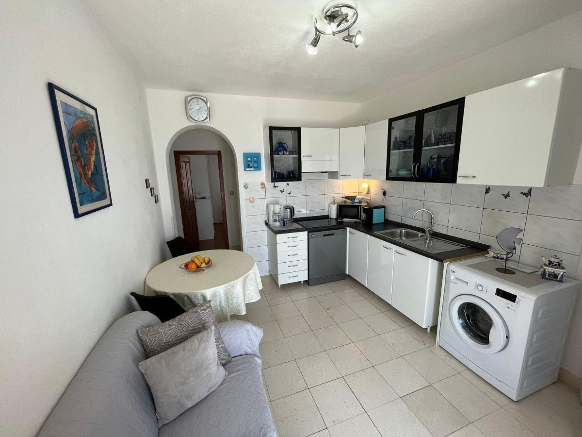 Apartment Merlin Bol Exterior foto