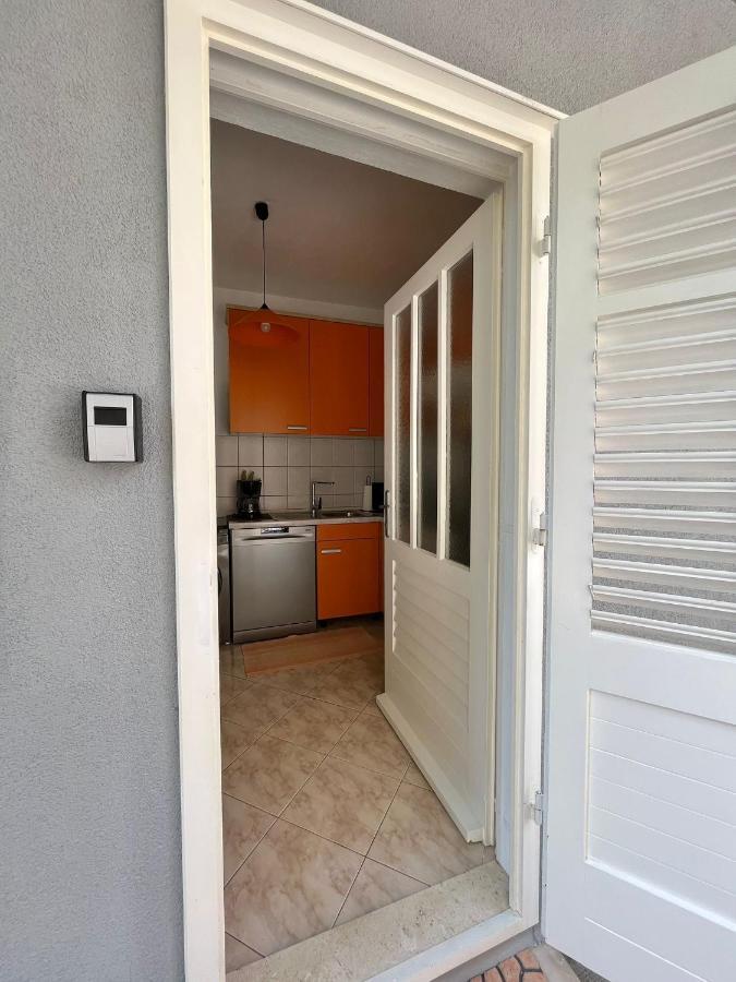 Apartment Merlin Bol Exterior foto